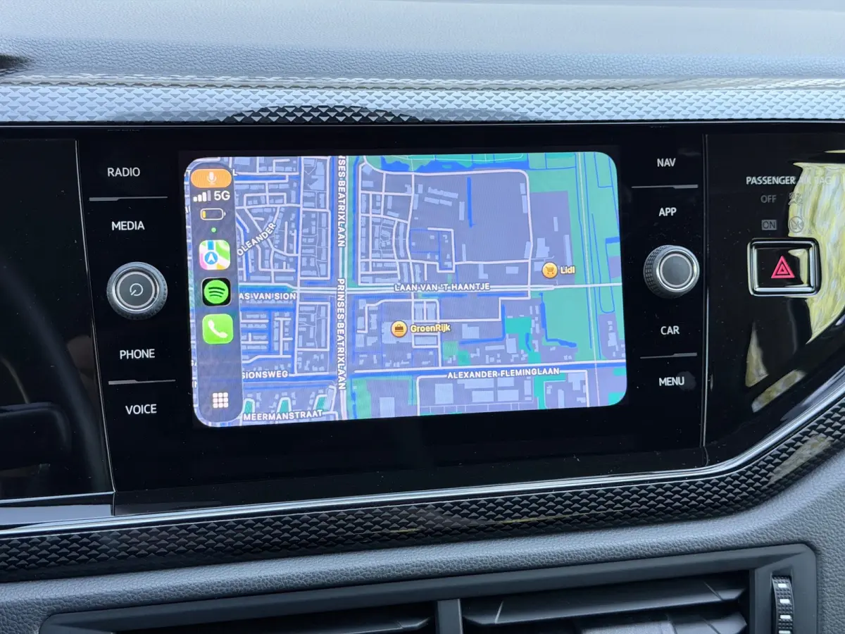 1.0 TSI Life Business AppleCarPlay/Acc