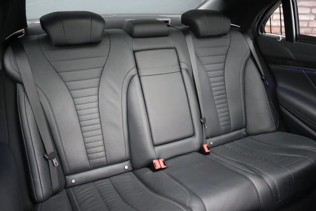 400 HYBRID Lang AMG Line | Luchtvering | Distronic+ | Massage | Panoramadak | Burmester | Memory | Stoelventilatie | Surround Camera | Zonweringspakket |