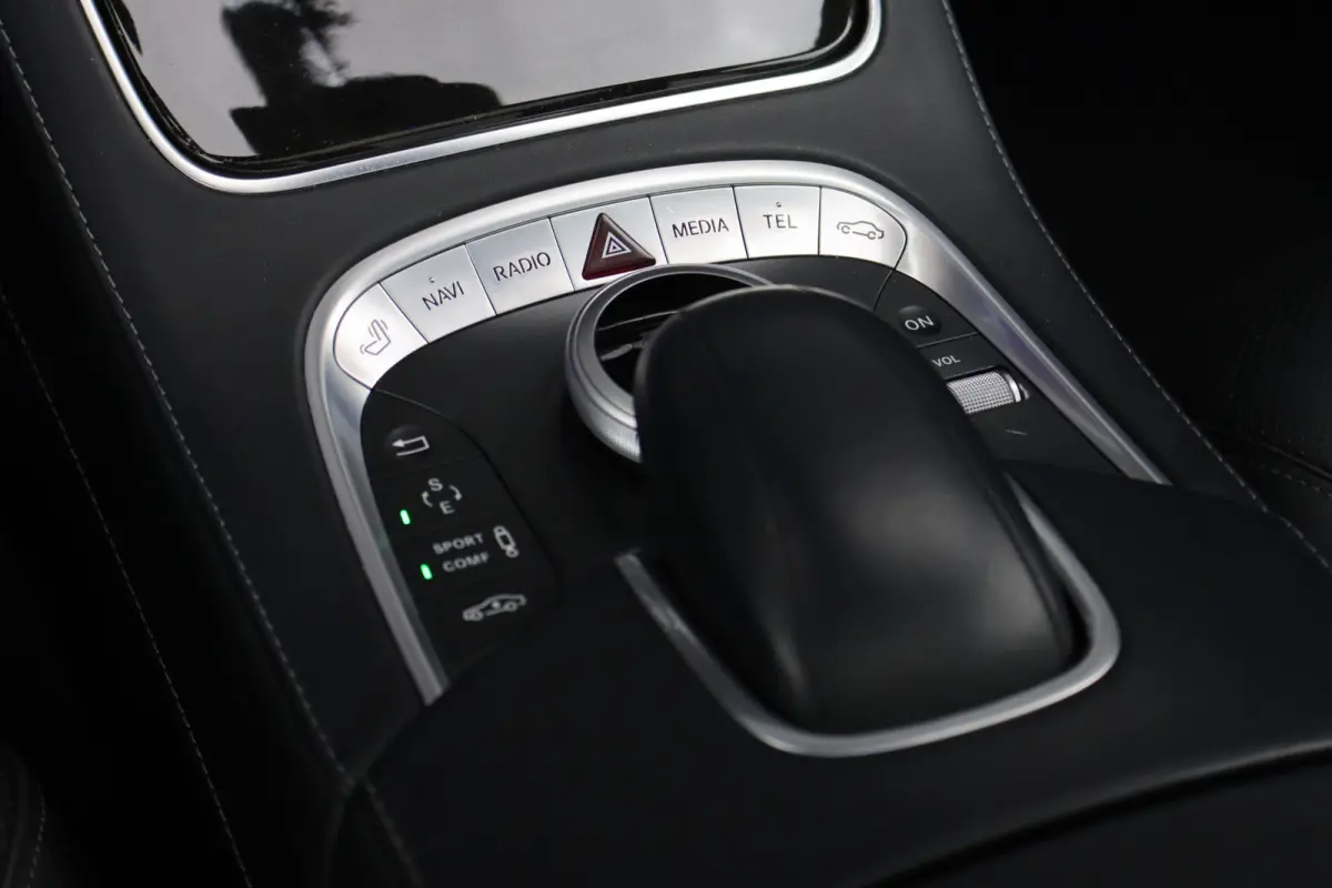 400 HYBRID Lang AMG Line | Luchtvering | Distronic+ | Massage | Panoramadak | Burmester | Memory | Stoelventilatie | Surround Camera | Zonweringspakket |