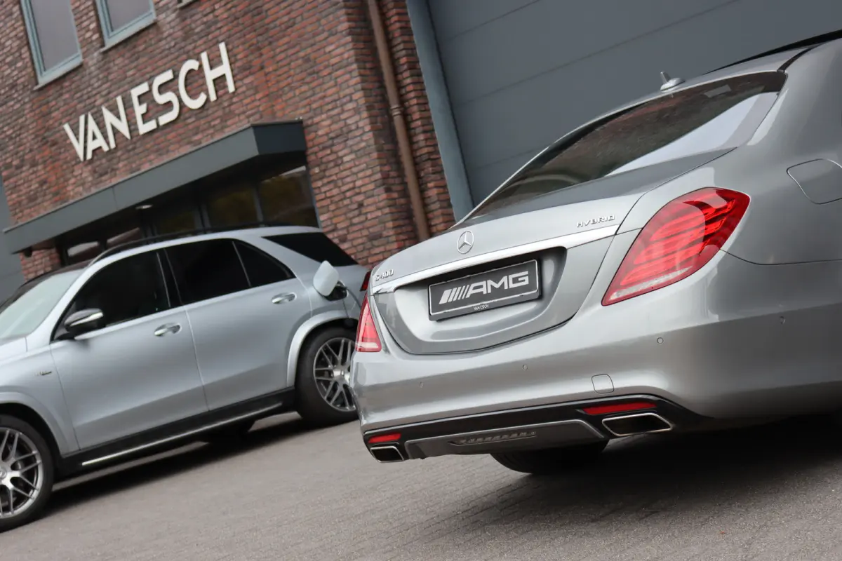 400 HYBRID Lang AMG Line | Luchtvering | Distronic+ | Massage | Panoramadak | Burmester | Memory | Stoelventilatie | Surround Camera | Zonweringspakket |