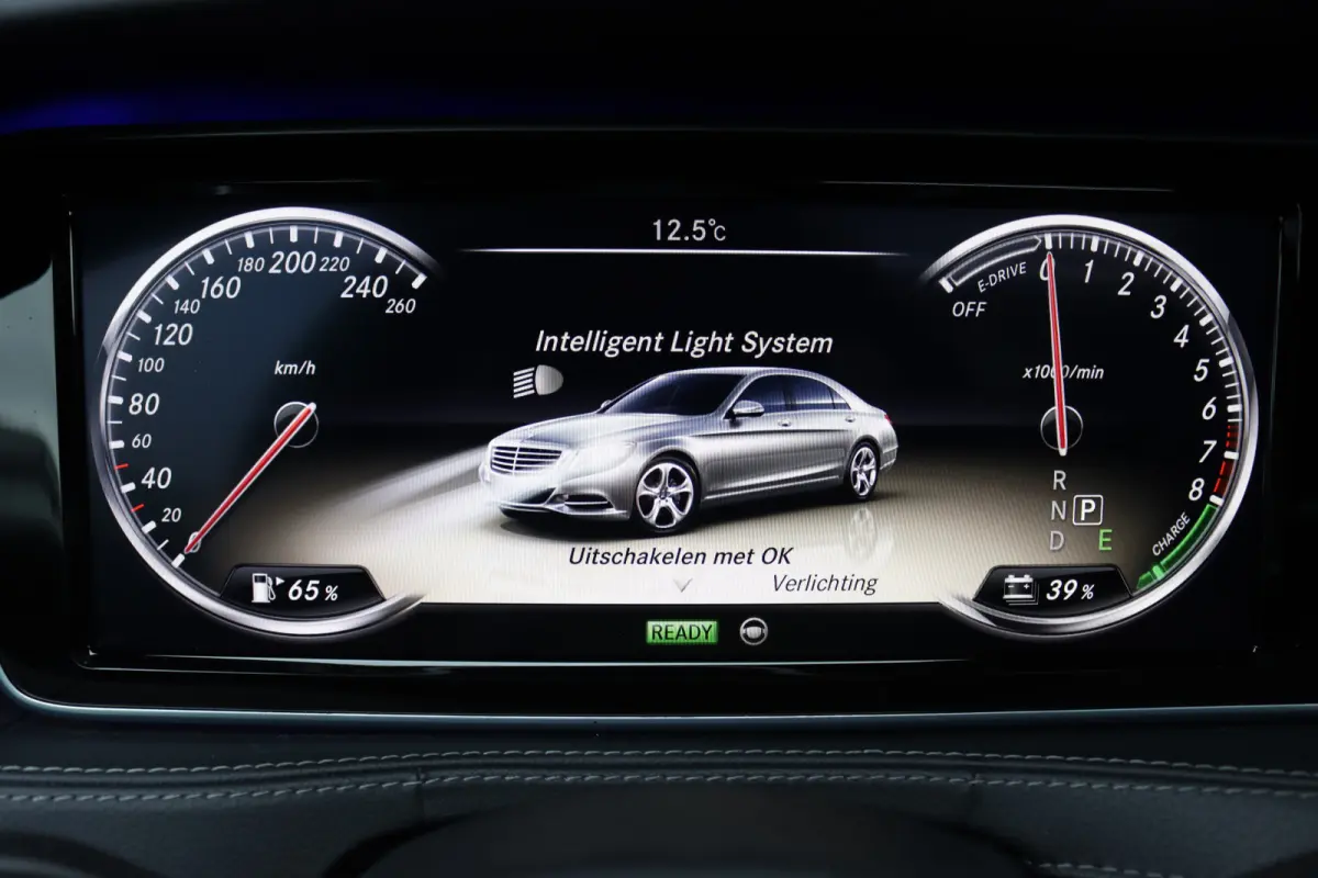 400 HYBRID Lang AMG Line | Luchtvering | Distronic+ | Massage | Panoramadak | Burmester | Memory | Stoelventilatie | Surround Camera | Zonweringspakket |