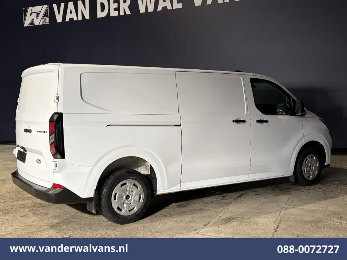 2.0 TDCI 136pk L2H1 Nieuwste Model Euro6 Airco | Camera | Apple Carplay | Cruisecontrol Android Auto, Verwarmde Voorruit, Verwarmbare buitenspiegel, Parkeersensoren, Bijrijdersbank