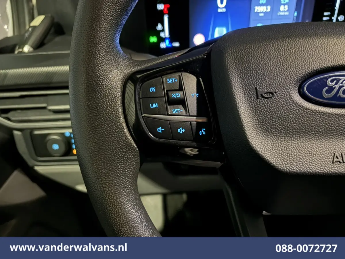 2.0 TDCI 136pk L2H1 Nieuwste Model Euro6 Airco | Camera | Apple Carplay | Cruisecontrol Android Auto, Verwarmde Voorruit, Verwarmbare buitenspiegel, Parkeersensoren, Bijrijdersbank