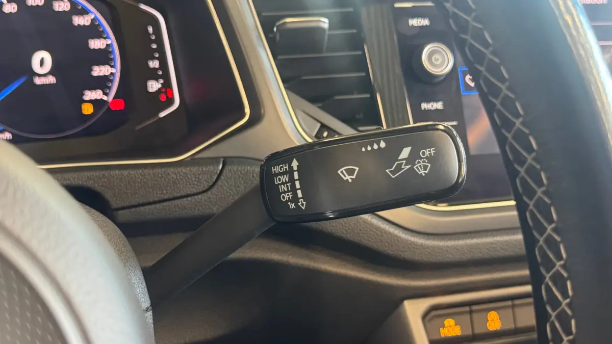 1.5 TSI 150PK R-LINE AUTOMAAT / NAVI / CLIMA / FULL-LED / KEYLESS / PDC / 19" LMV / CAMERA / ALCANTARA / 2X R-LINE / ORG. NL.  !!