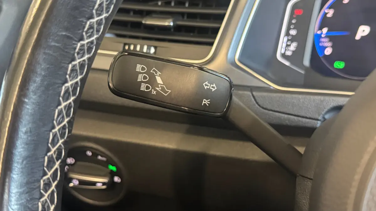 1.5 TSI 150PK R-LINE AUTOMAAT / NAVI / CLIMA / FULL-LED / KEYLESS / PDC / 19" LMV / CAMERA / ALCANTARA / 2X R-LINE / ORG. NL.  !!