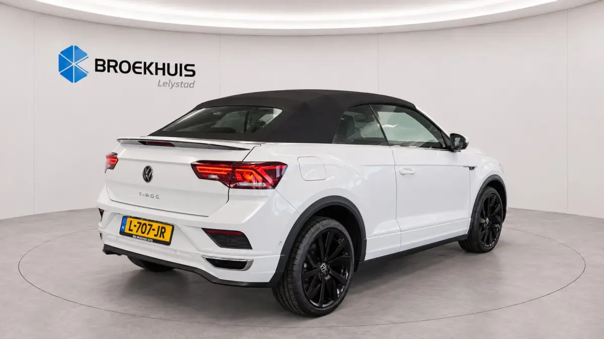 1.5 TSI 150PK R-LINE AUTOMAAT / NAVI / CLIMA / FULL-LED / KEYLESS / PDC / 19" LMV / CAMERA / ALCANTARA / 2X R-LINE / ORG. NL.  !!