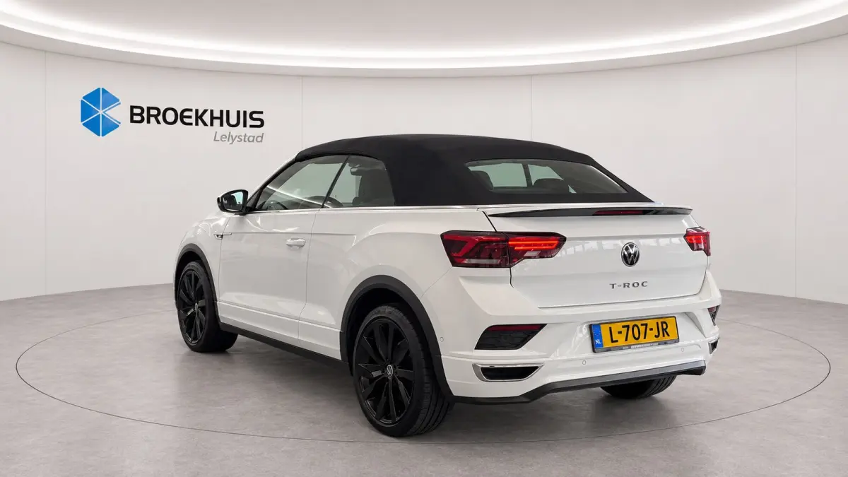 1.5 TSI 150PK R-LINE AUTOMAAT / NAVI / CLIMA / FULL-LED / KEYLESS / PDC / 19" LMV / CAMERA / ALCANTARA / 2X R-LINE / ORG. NL.  !!