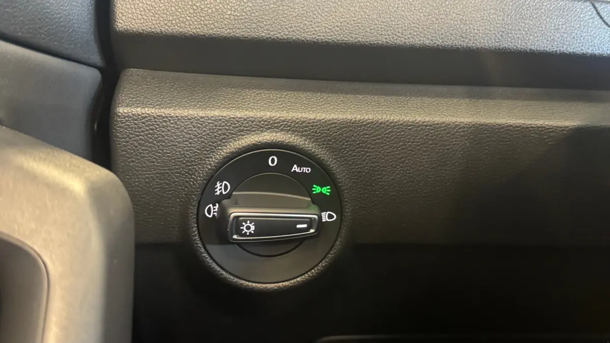 1.5 TSI 150PK R-LINE AUTOMAAT / NAVI / CLIMA / FULL-LED / KEYLESS / PDC / 19" LMV / CAMERA / ALCANTARA / 2X R-LINE / ORG. NL.  !!