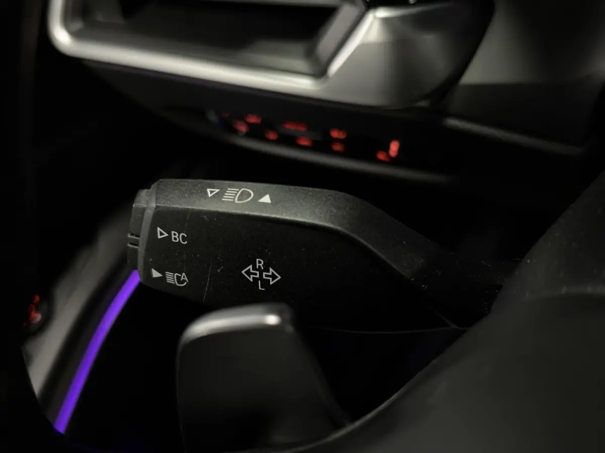 330e|M-SPORT|PANO|DEALER|HUD|SFEER|HK|LED|DODEHOEK