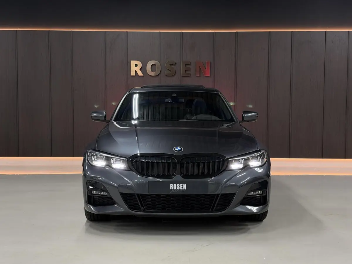 330e|M-SPORT|PANO|DEALER|HUD|SFEER|HK|LED|DODEHOEK