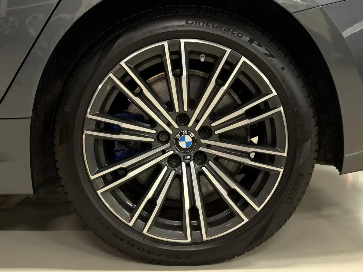 330e|M-SPORT|PANO|DEALER|HUD|SFEER|HK|LED|DODEHOEK