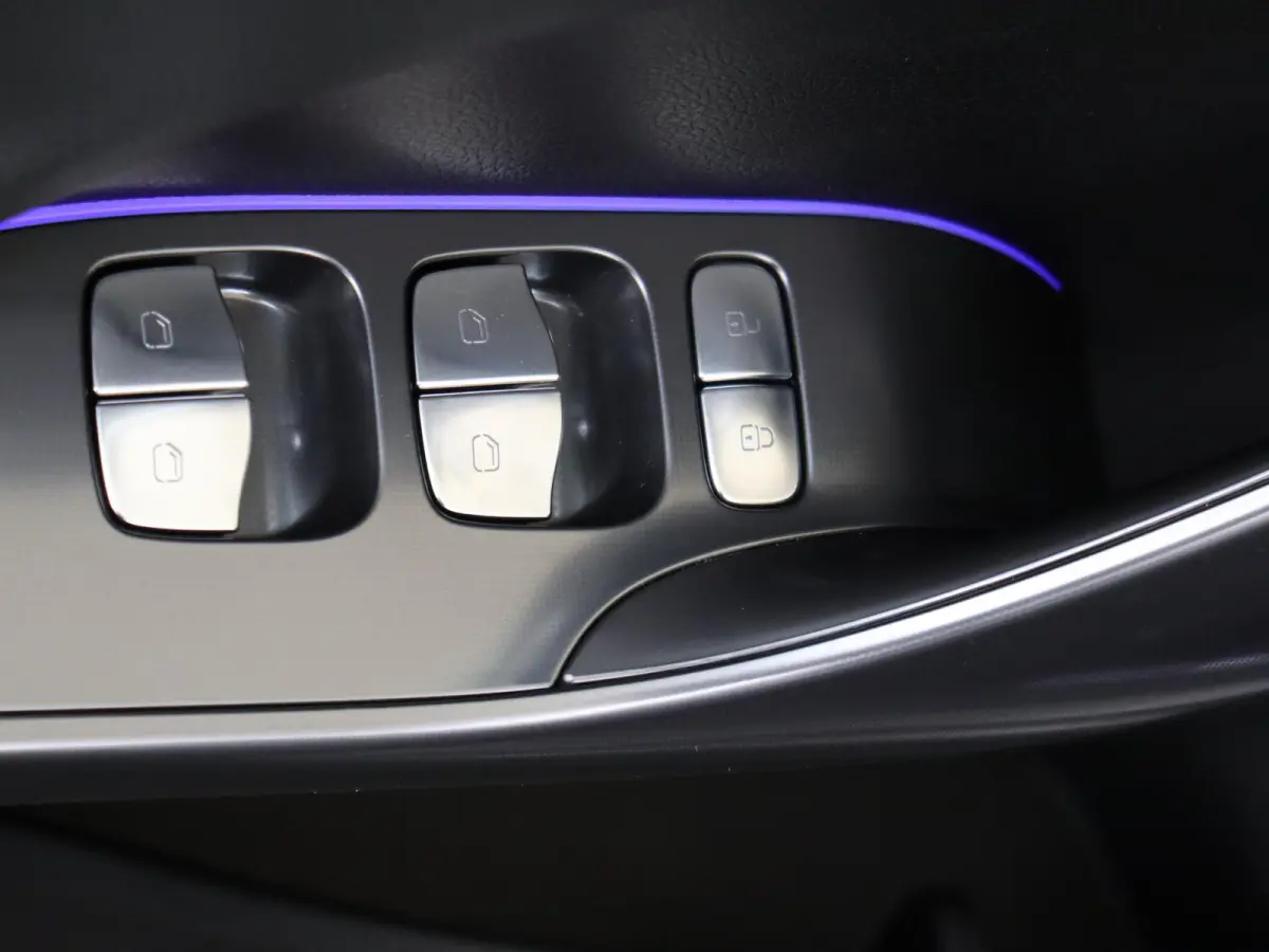 BRABUS 66 kWh / Elektrische-Stoelen / Carplay / 360Graden-Camera /