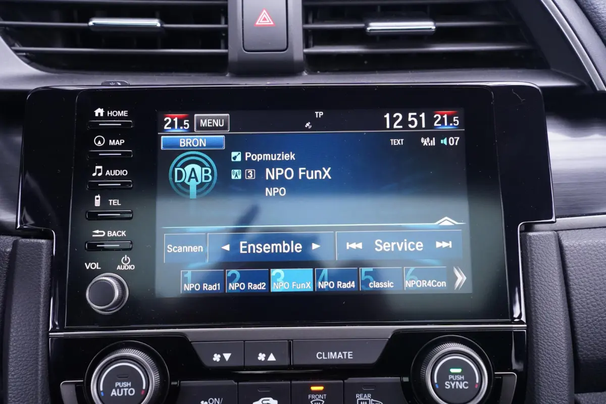 1.0 i-VTEC Executive NAP Panodak Camera Stoelverwarming Apple Carplay