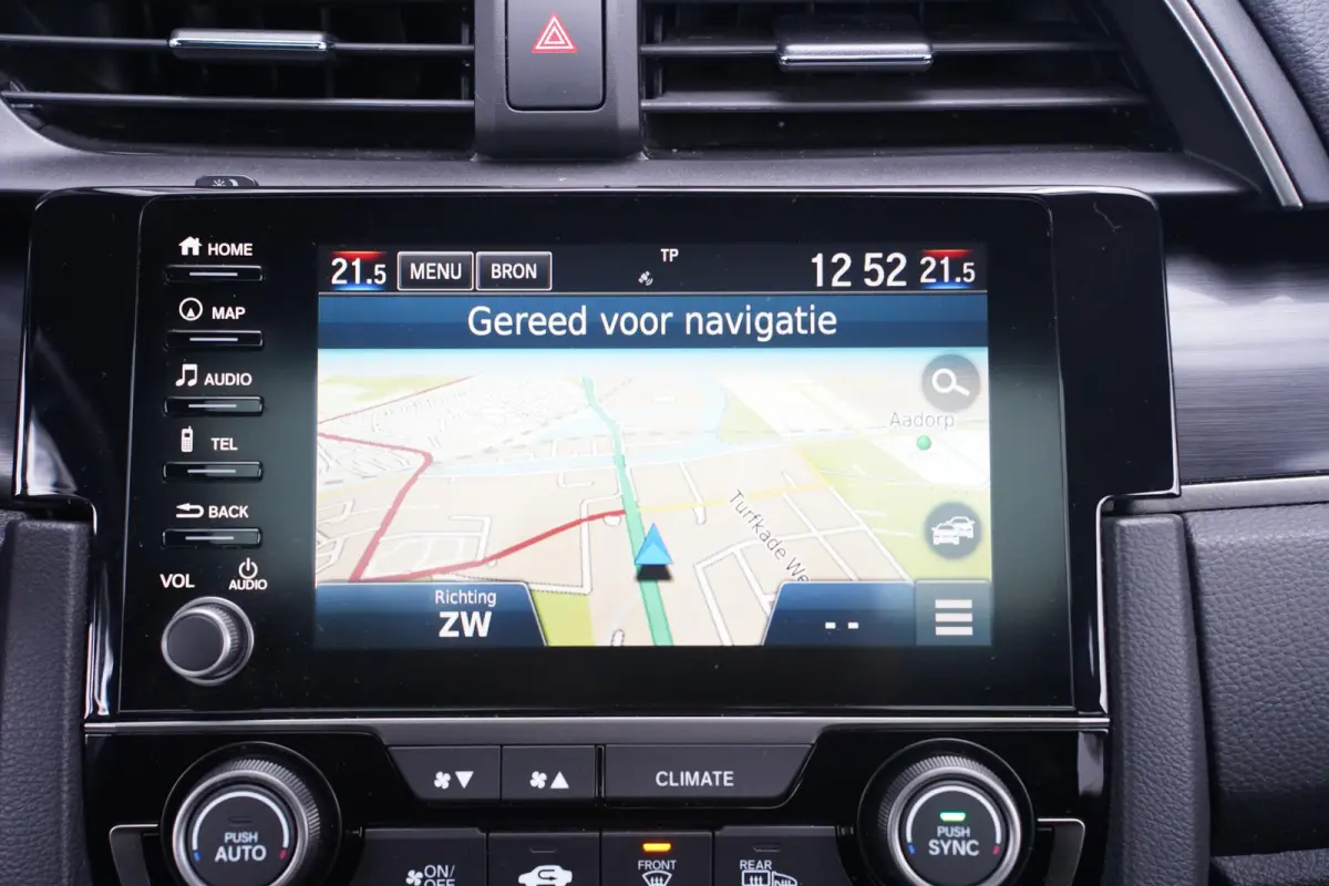 1.0 i-VTEC Executive NAP Panodak Camera Stoelverwarming Apple Carplay