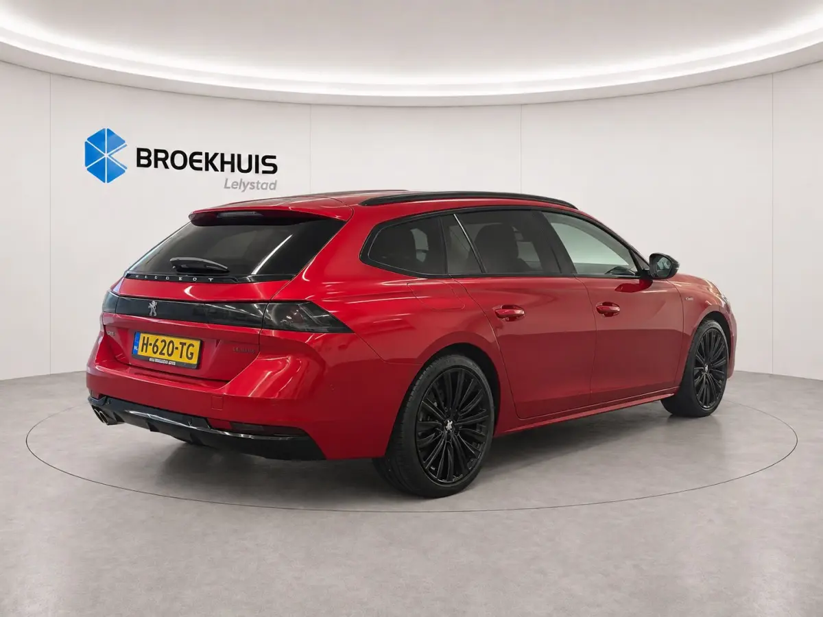 2.0 BLUEHDI 160PK BLUE LEASE GT-LINE AUTOMAAT / NAVI / LEDER / FULL-LED / 19" LMV / CAMERA / KEYLESS / APPLE CARPLAY / FOCAL AUDIO / TREKHAAK / ADAPT. CRUISECONTROL / UNIEK !!
