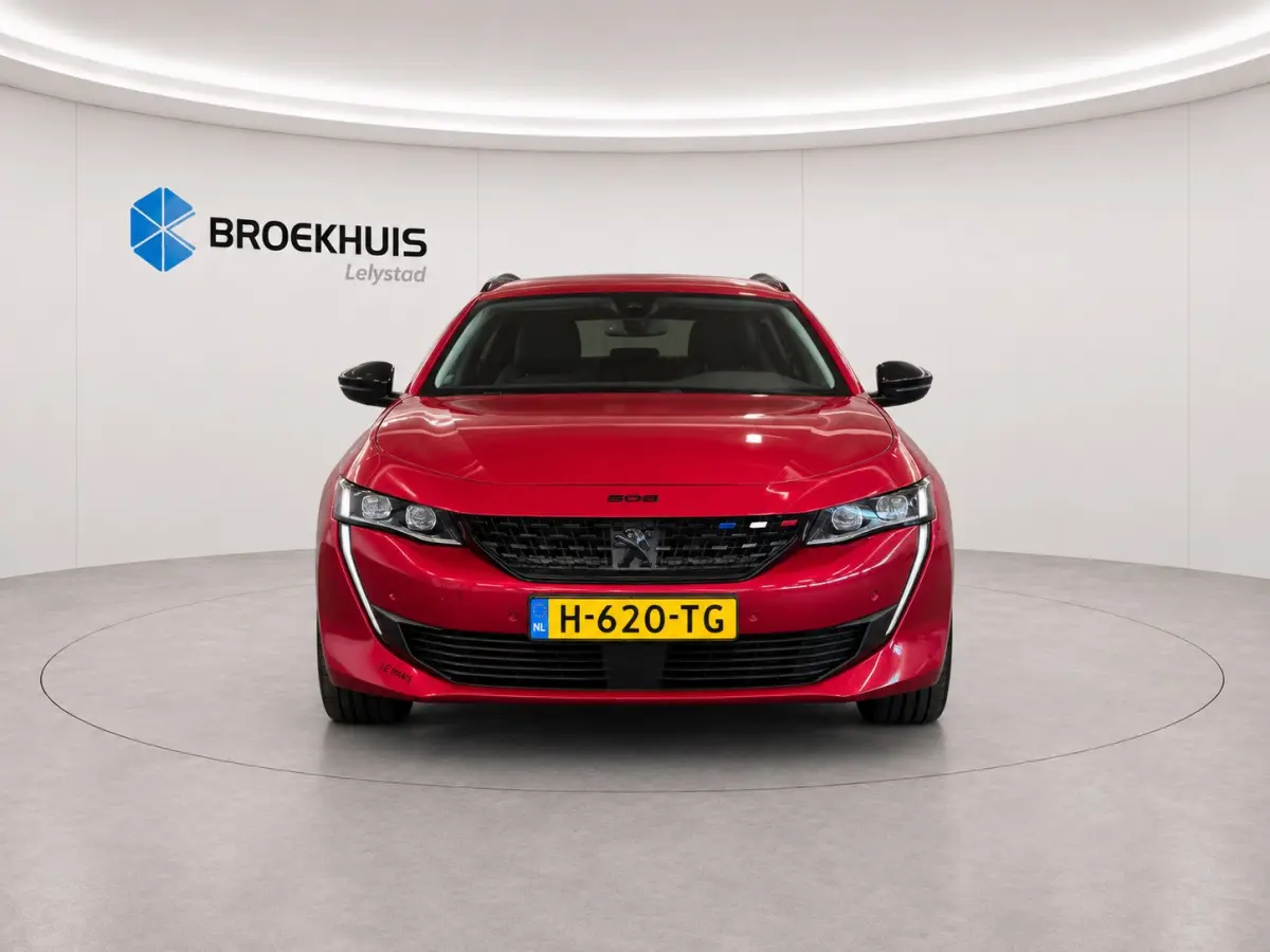 2.0 BLUEHDI 160PK BLUE LEASE GT-LINE AUTOMAAT / NAVI / LEDER / FULL-LED / 19" LMV / CAMERA / KEYLESS / APPLE CARPLAY / FOCAL AUDIO / TREKHAAK / ADAPT. CRUISECONTROL / UNIEK !!