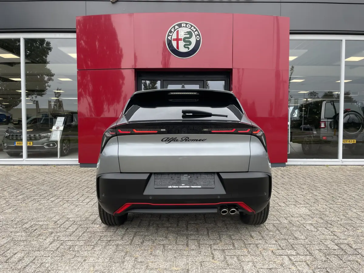 1.2 Turbo Ibrida Speciale | Stoelverwarming | Massagefunctie | Camera