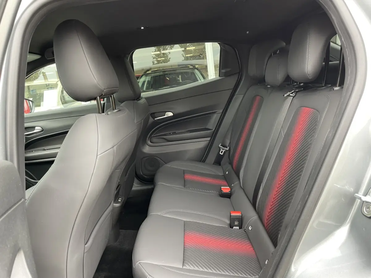 1.2 Turbo Ibrida Speciale | Stoelverwarming | Massagefunctie | Camera