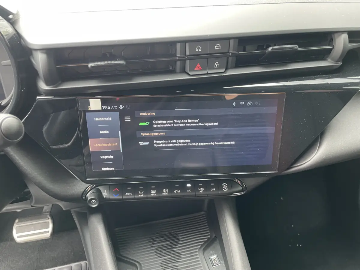 1.2 Turbo Ibrida Speciale | Stoelverwarming | Massagefunctie | Camera