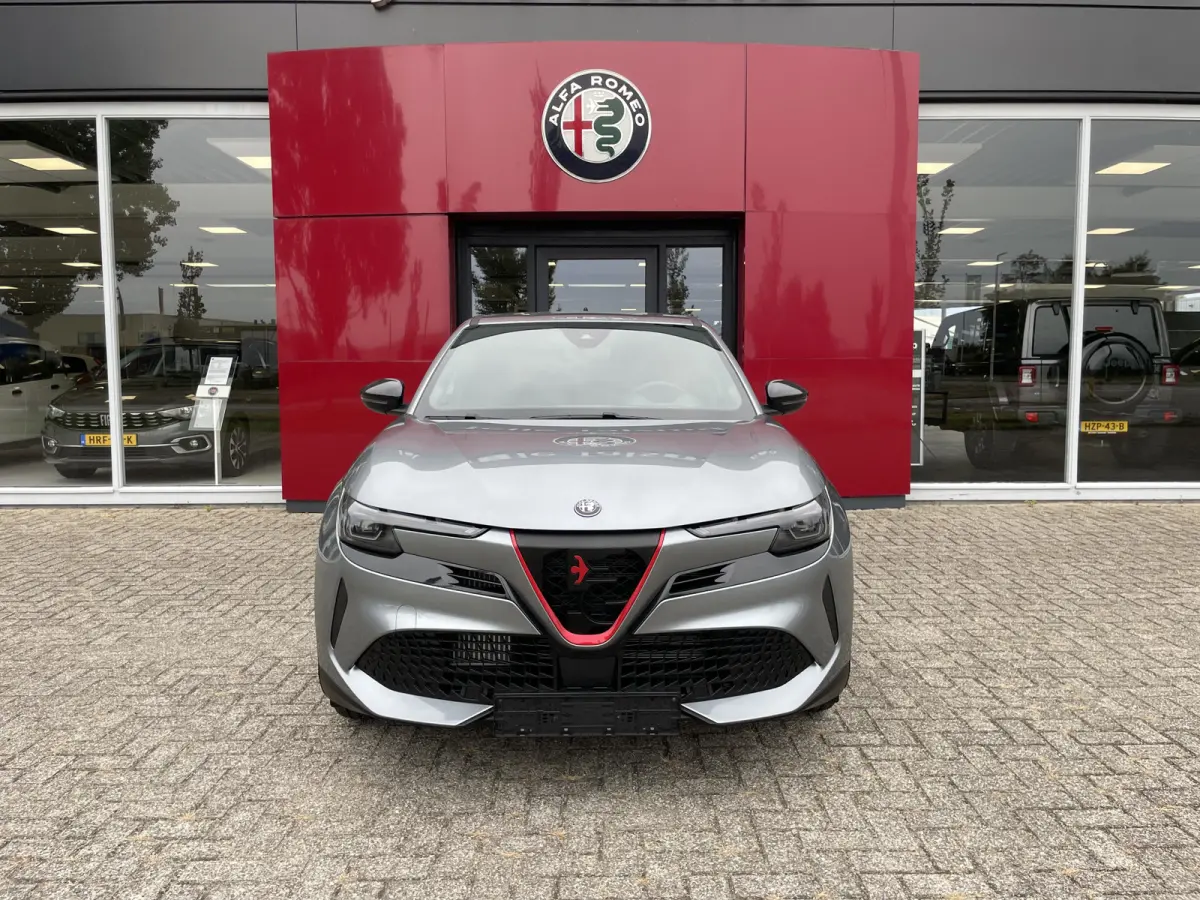 1.2 Turbo Ibrida Speciale | Stoelverwarming | Massage functie bestuurders stoel | Camera