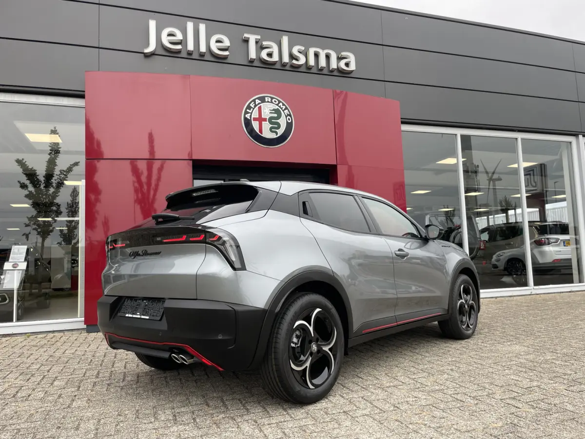 1.2 Turbo Ibrida Speciale | Stoelverwarming | Massage functie bestuurders stoel | Camera