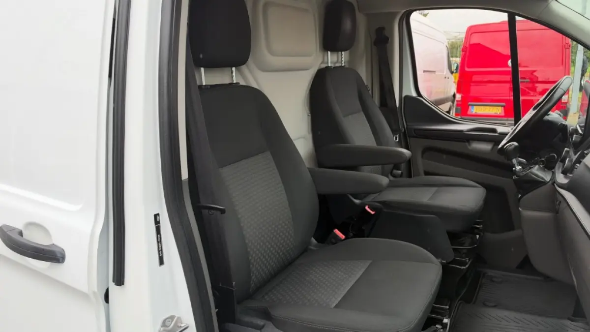 2.0 TDCI 96KW 131PK L2H1 MHEV EURO 6 CAMERA/ AIRCO/ CRUISE CONTROL/ TREKHAAK/ 100% DEALERONDERHOUDEN