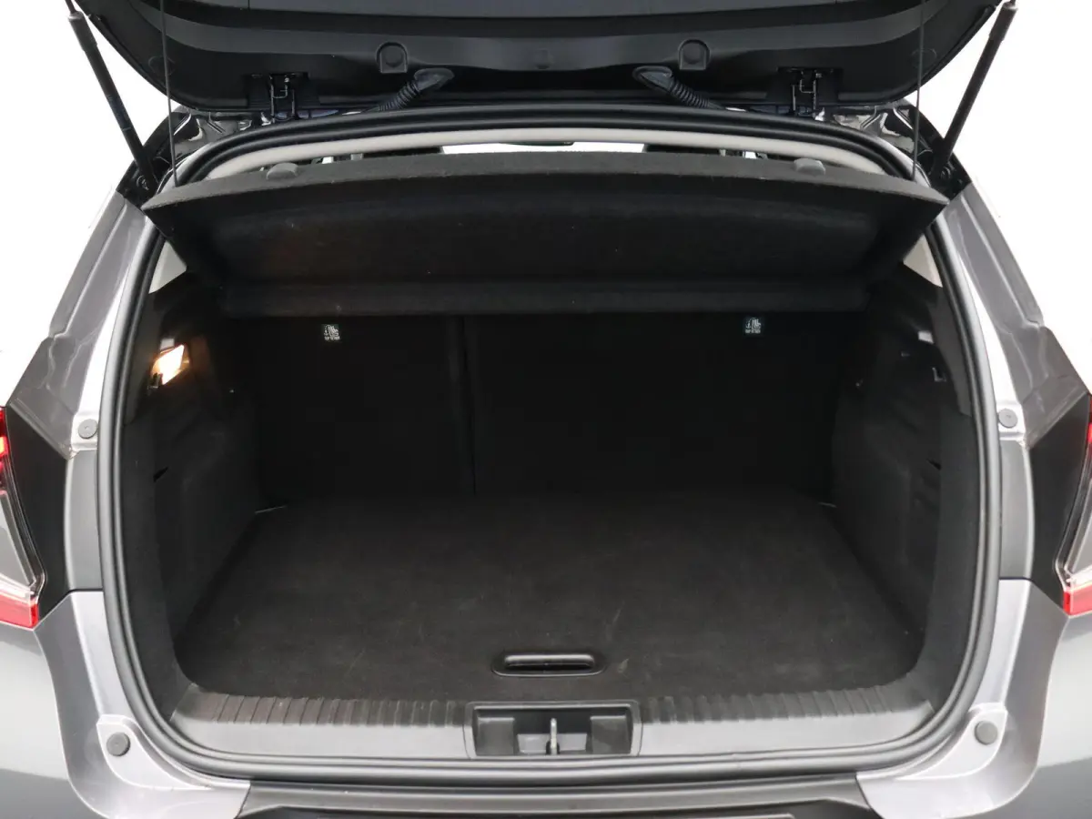 1.6 E-Tech Hybrid 145 Techno | Achteruitrijcamera | Climate Control | Parkeersensoren Voor en Achter | All season banden |