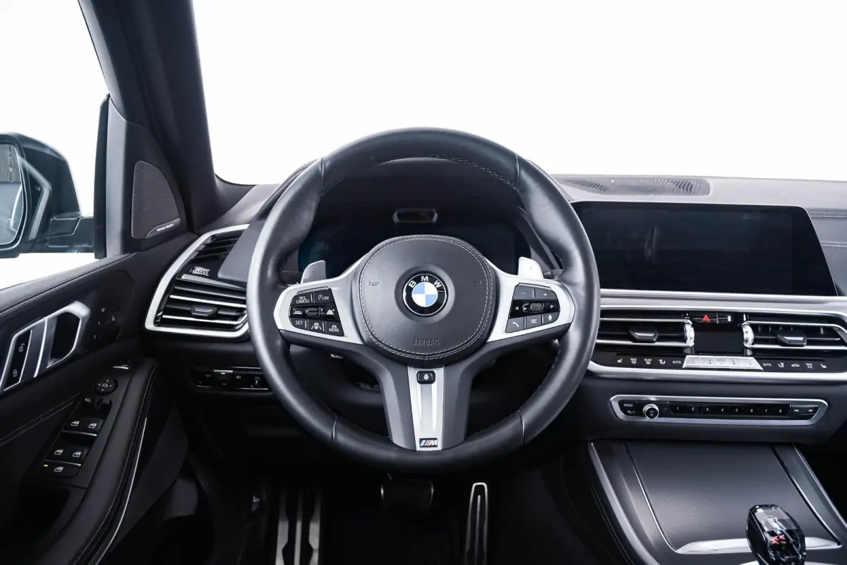 xDrive40d High Executive M Sport - Trekhaak - Panoramadak - Driving Assistant Professional - Head up -  Harman Kardon - Warmte Comfort Pack - CraftedClarity - Comfortstoelen -
