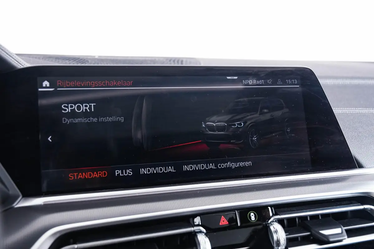 xDrive40d High Executive M Sport - Trekhaak - Panoramadak - Driving Assistant Professional - Head up -  Harman Kardon - Warmte Comfort Pack - CraftedClarity - Comfortstoelen -