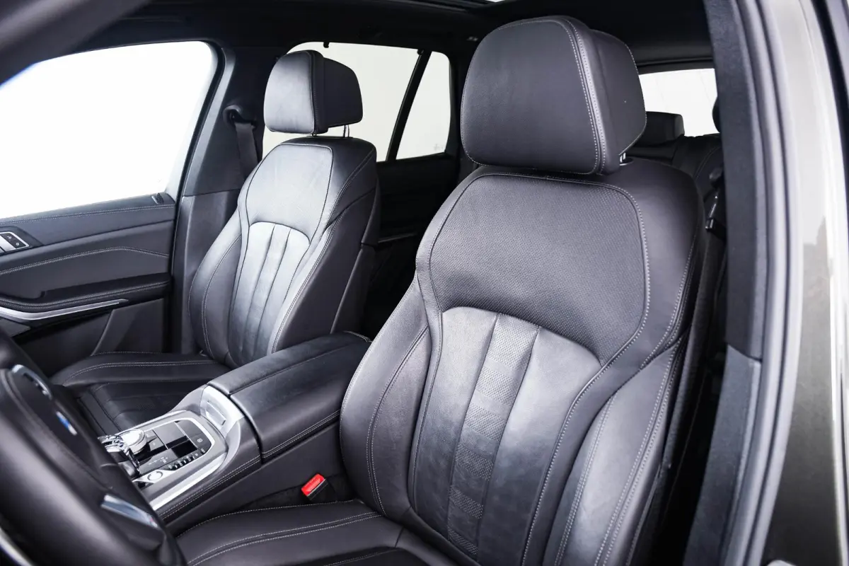 xDrive40d High Executive M Sport - Trekhaak - Panoramadak - Driving Assistant Professional - Head up -  Harman Kardon - Warmte Comfort Pack - CraftedClarity - Comfortstoelen -