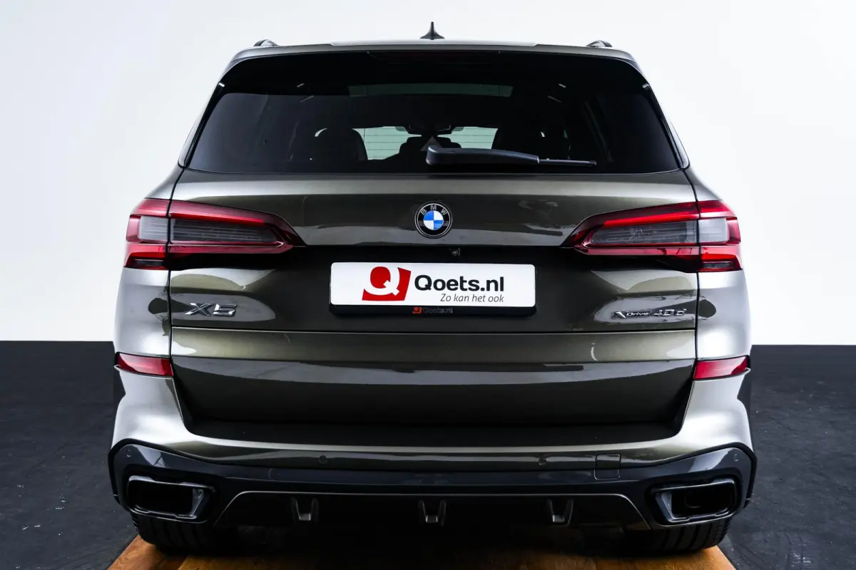 xDrive40d High Executive M Sport - Trekhaak - Panoramadak - Driving Assistant Professional - Head up -  Harman Kardon - Warmte Comfort Pack - CraftedClarity - Comfortstoelen -