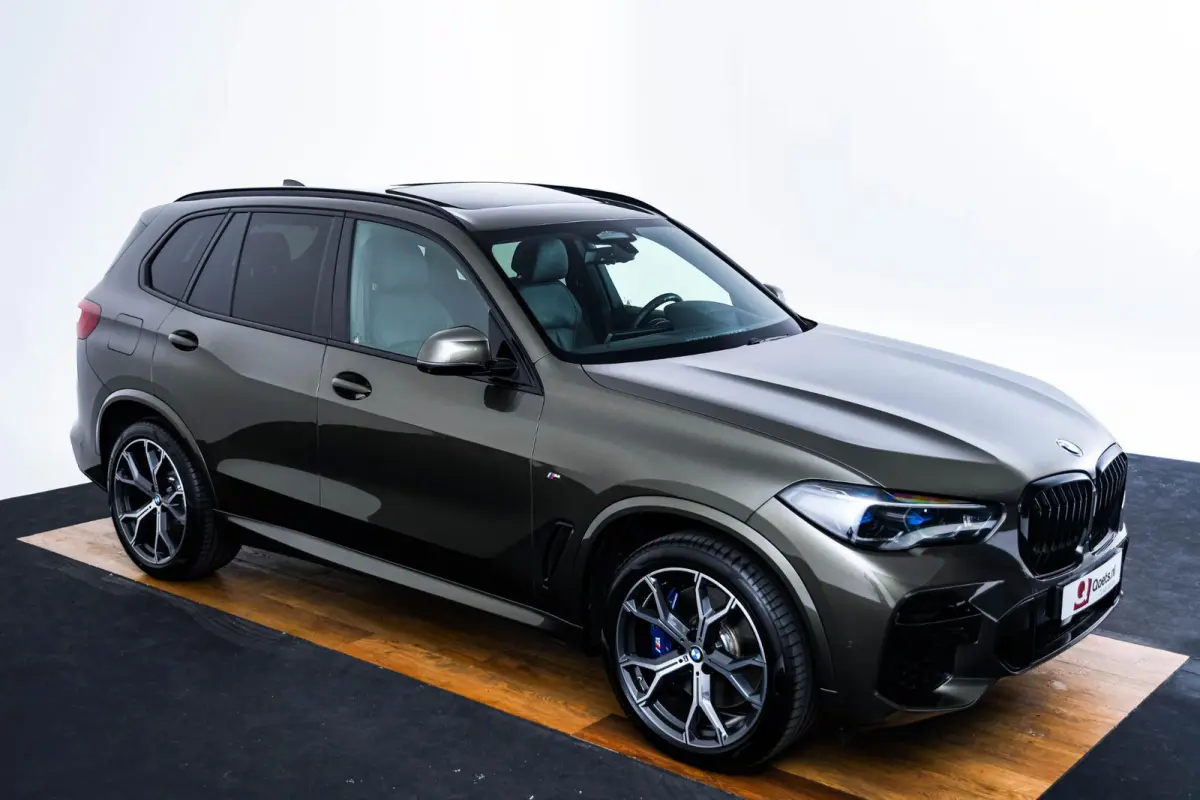 xDrive40d High Executive M Sport - Trekhaak - Panoramadak - Driving Assistant Professional - Head up -  Harman Kardon - Warmte Comfort Pack - CraftedClarity - Comfortstoelen -