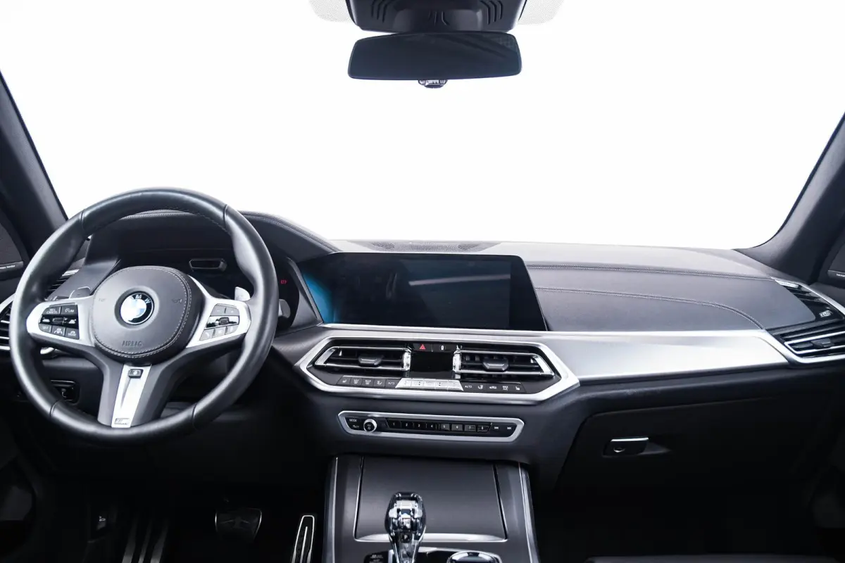 xDrive40d High Executive M Sport - Trekhaak - Panoramadak - Driving Assistant Professional - Head up -  Harman Kardon - Warmte Comfort Pack - CraftedClarity - Comfortstoelen -