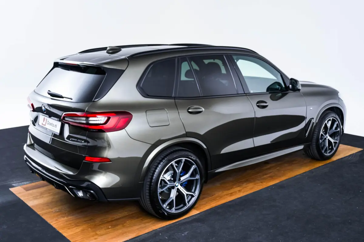 xDrive40d High Executive M Sport - Trekhaak - Panoramadak - Driving Assistant Professional - Head up -  Harman Kardon - Warmte Comfort Pack - CraftedClarity - Comfortstoelen -