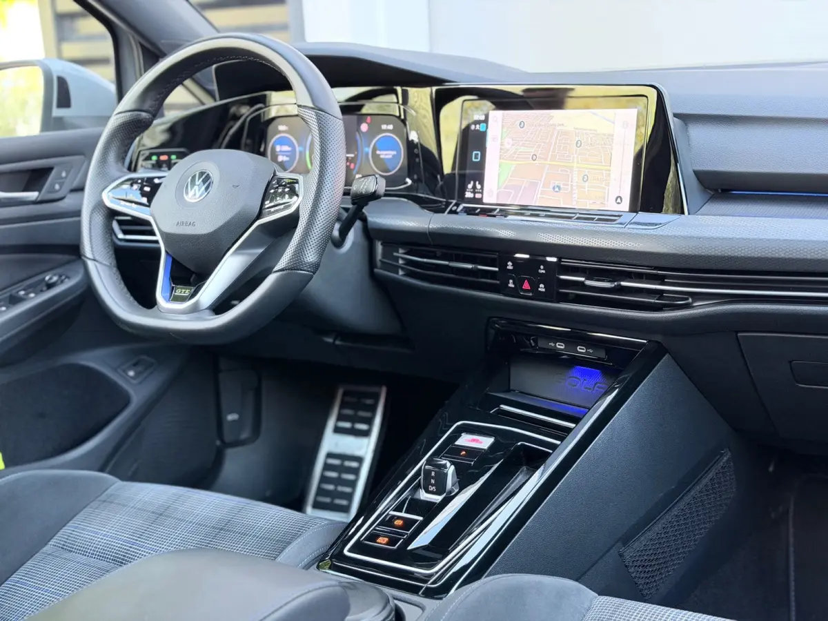 1.4 eHybrid GTE Pano/Camera/Matrix/Blindspot