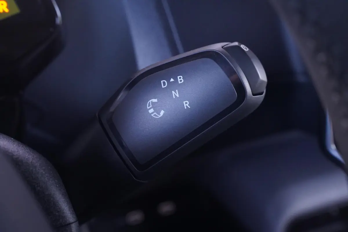 ID 79 kWh, 250 kW/340 pk 4 Motion, 2x Schuifdeur Rijklaar, LED Koplampen, Apple Carplay, Nieuw, 2-Zits