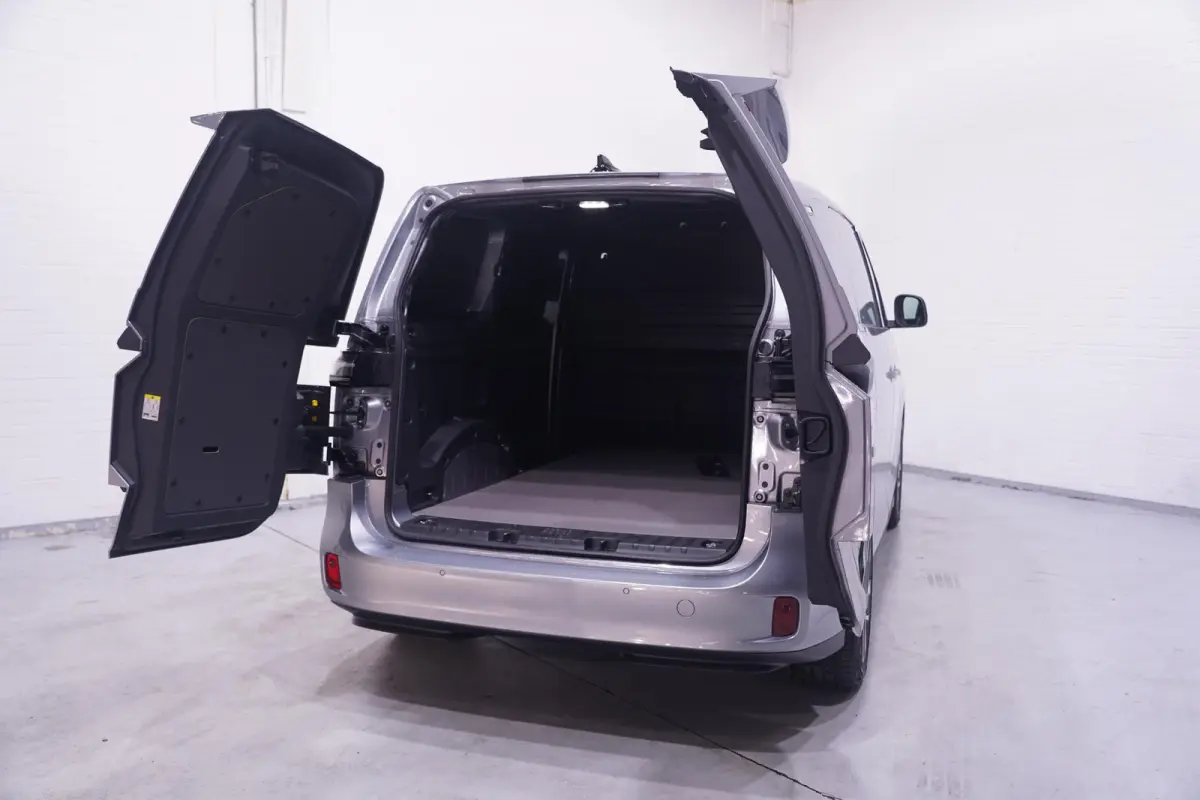 ID 79 kWh, 250 kW/340 pk 4 Motion, 2x Schuifdeur Rijklaar, LED Koplampen, Apple Carplay, Nieuw, 2-Zits
