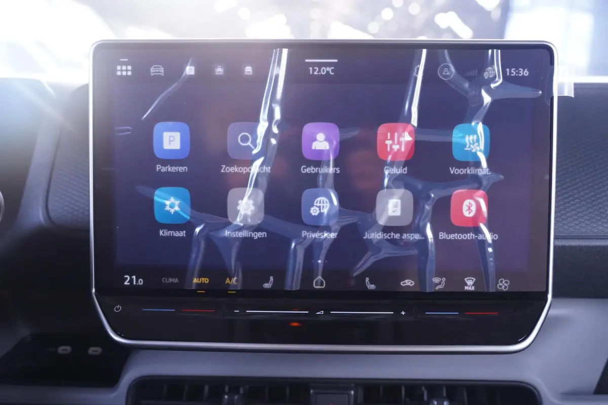 ID 79 kWh, 250 kW/340 pk 4 Motion, 2x Schuifdeur Rijklaar, LED Koplampen, Apple Carplay, Nieuw, 2-Zits