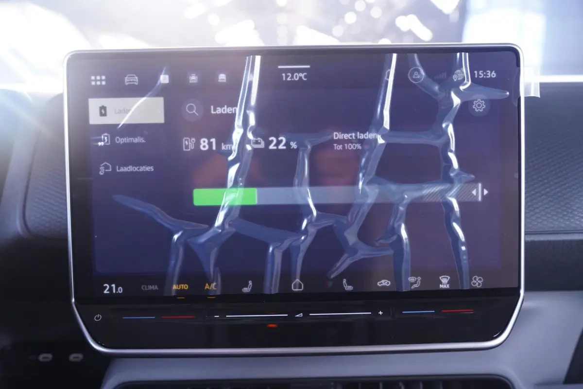 ID 79 kWh, 250 kW/340 pk 4 Motion, 2x Schuifdeur Rijklaar, LED Koplampen, Apple Carplay, Nieuw, 2-Zits