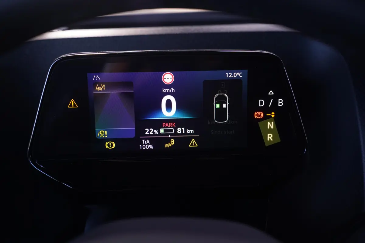 ID 79 kWh, 250 kW/340 pk 4 Motion, 2x Schuifdeur Rijklaar, LED Koplampen, Apple Carplay, Nieuw, 2-Zits