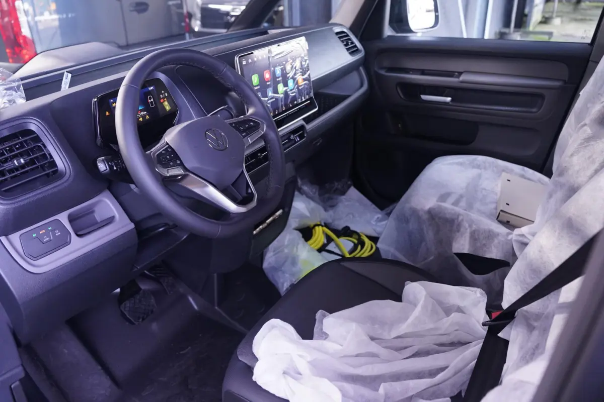 ID 79 kWh, 250 kW/340 pk 4 Motion, 2x Schuifdeur Rijklaar, LED Koplampen, Apple Carplay, Nieuw, 2-Zits