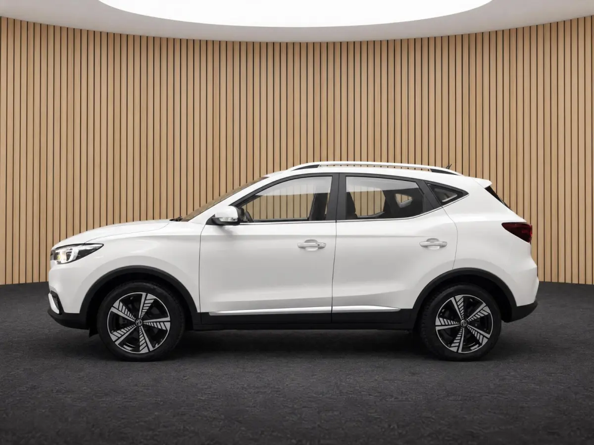 MG Luxury 45 kWh SOH 91% | Navigatie | Schuifkanteldak | ACC | Leder interieur | Stoelverwarming |