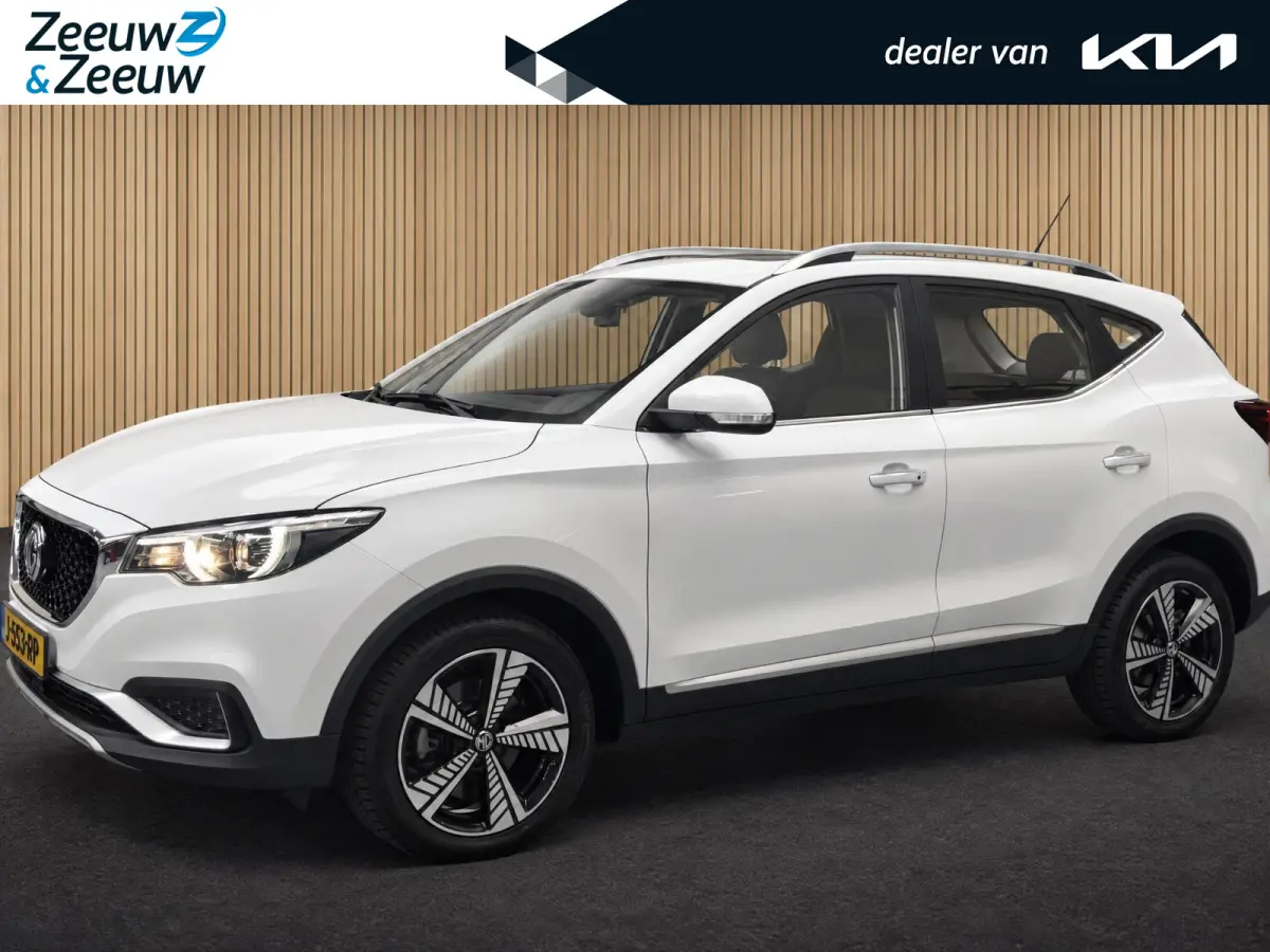 MG Luxury 45 kWh SOH 91% | Navigatie | Schuifkanteldak | ACC | Leder interieur | Stoelverwarming |