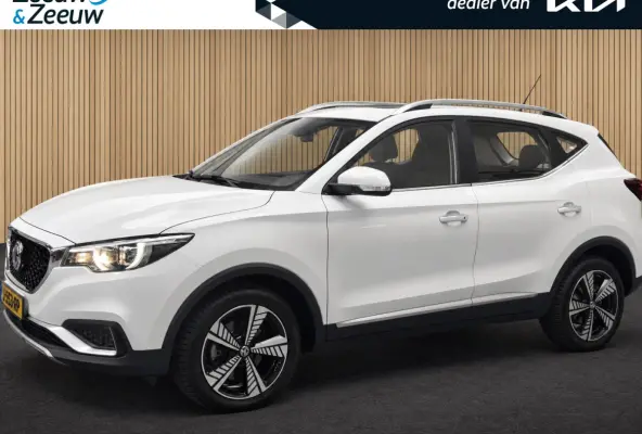 MG Luxury 45 kWh SOH 91% | Navigatie | Schuifkanteldak | ACC | Leder interieur | Stoelverwarming |