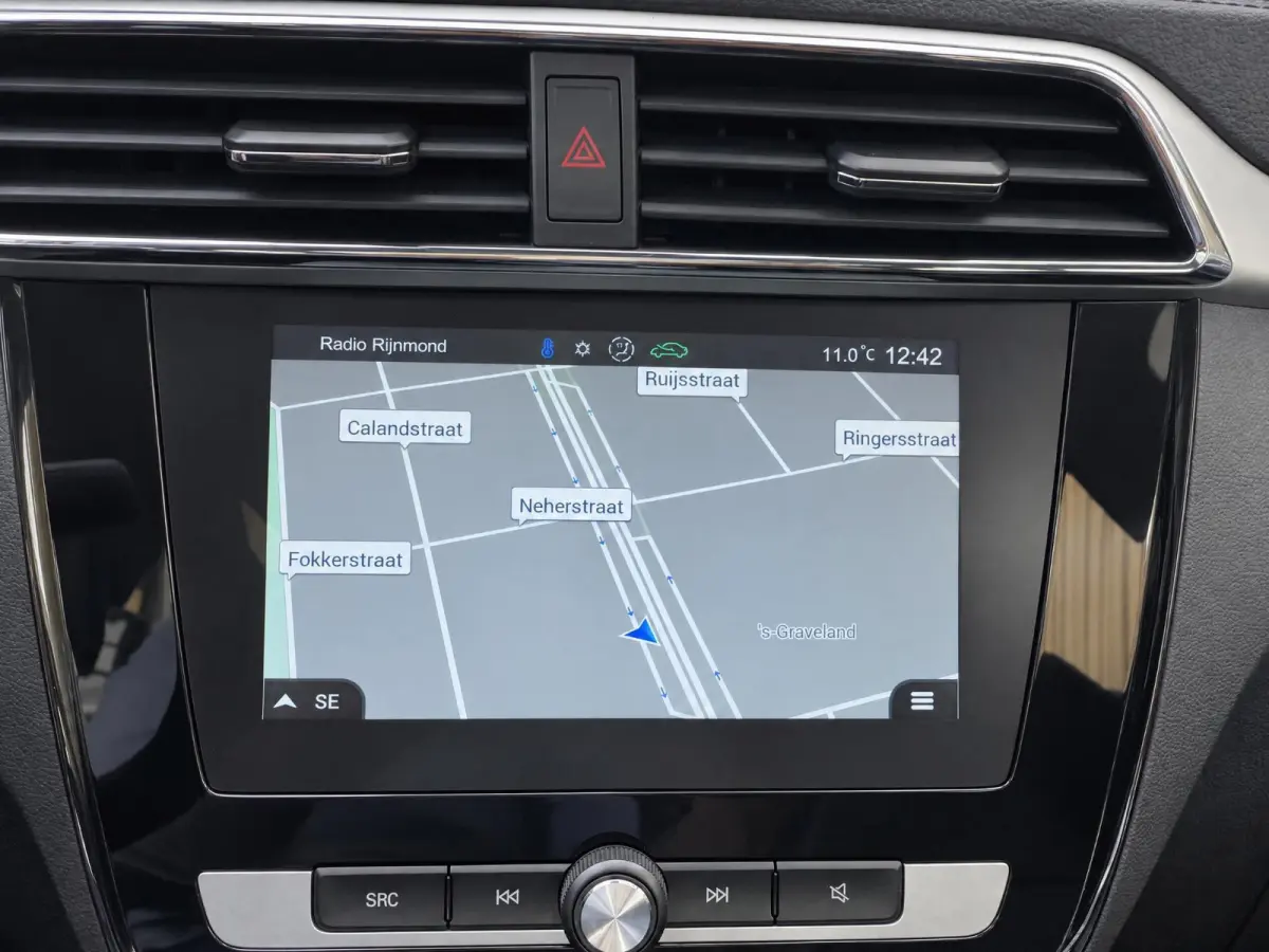 MG Luxury 45 kWh SOH 91% | Navigatie | Schuifkanteldak | ACC | Leder interieur | Stoelverwarming |