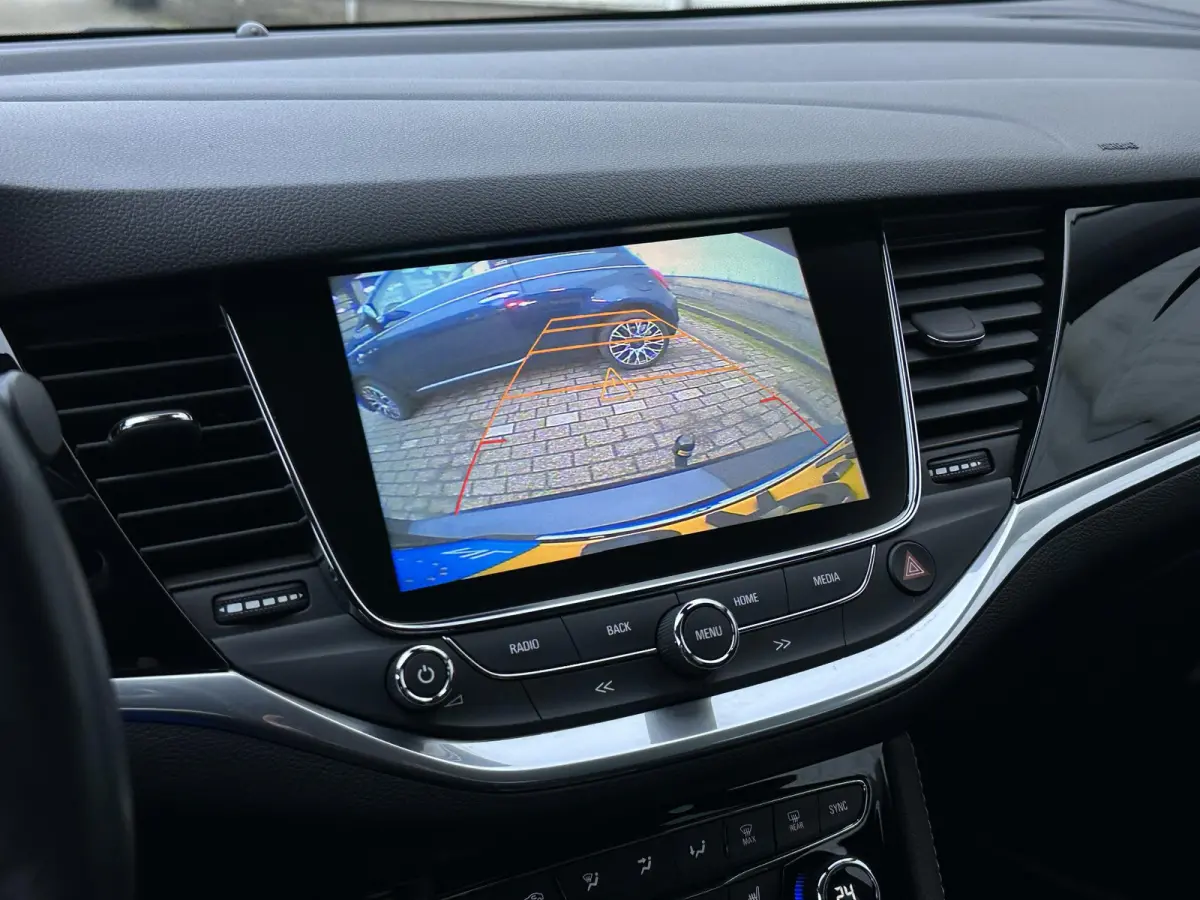 1.4 Innovation |Carplay|Camera|Stoel/Stuurverw.|Trekhaak|Half-Leder|Navi Full-map