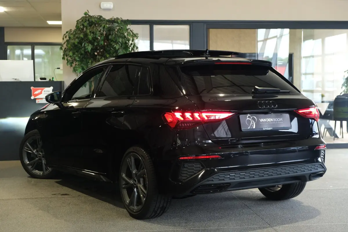 40 TFSI e S-Line Black Pack Pano Led Acc Pdc Cam
