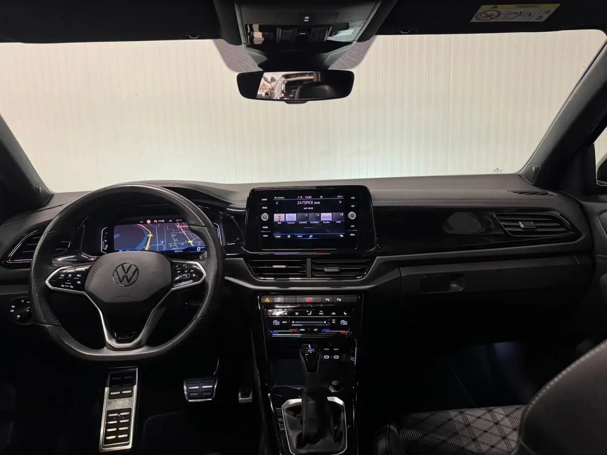1.5 TSI R-Line | PANO | IQ LIGHTS | BEATS AUDIO | TREKHAAK