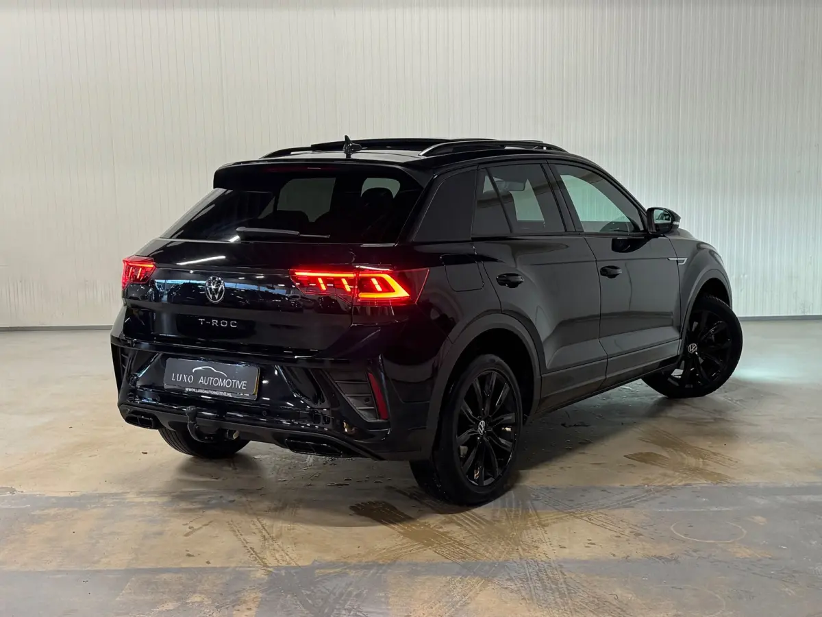1.5 TSI R-Line | PANO | IQ LIGHTS | BEATS AUDIO | TREKHAAK