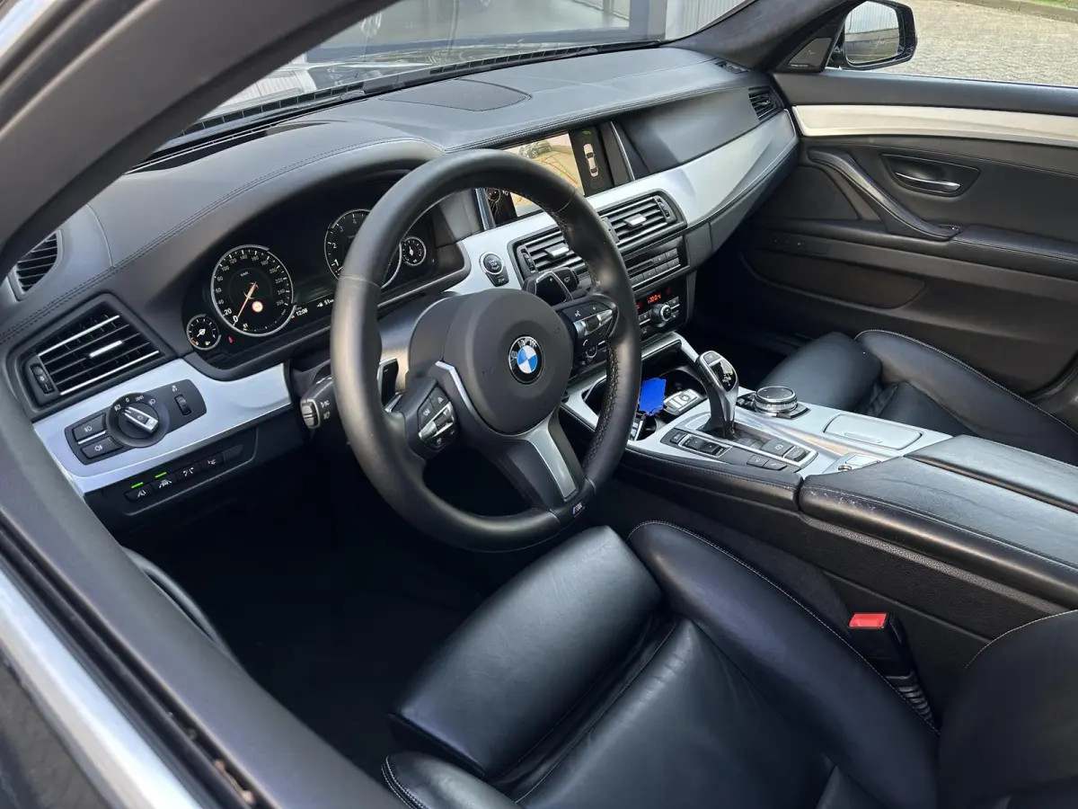 535i Luxury Edition |360° camera|NL-Auto|Stoelverw.|Head-up|Adapt.Cruise|Pano-dak|Navi|Leder|Harman Kardon System